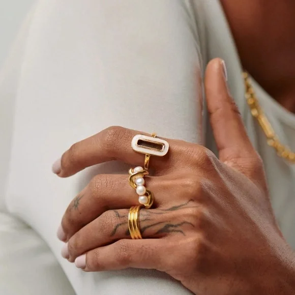 Missoma Elegant Gold Pearl Ring - Picture 6 of 10